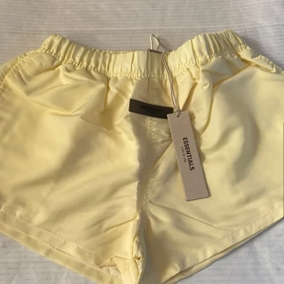 FEAR OF GOD ESSENTIALS
logo-patch track shorts - Picture 4 of 6